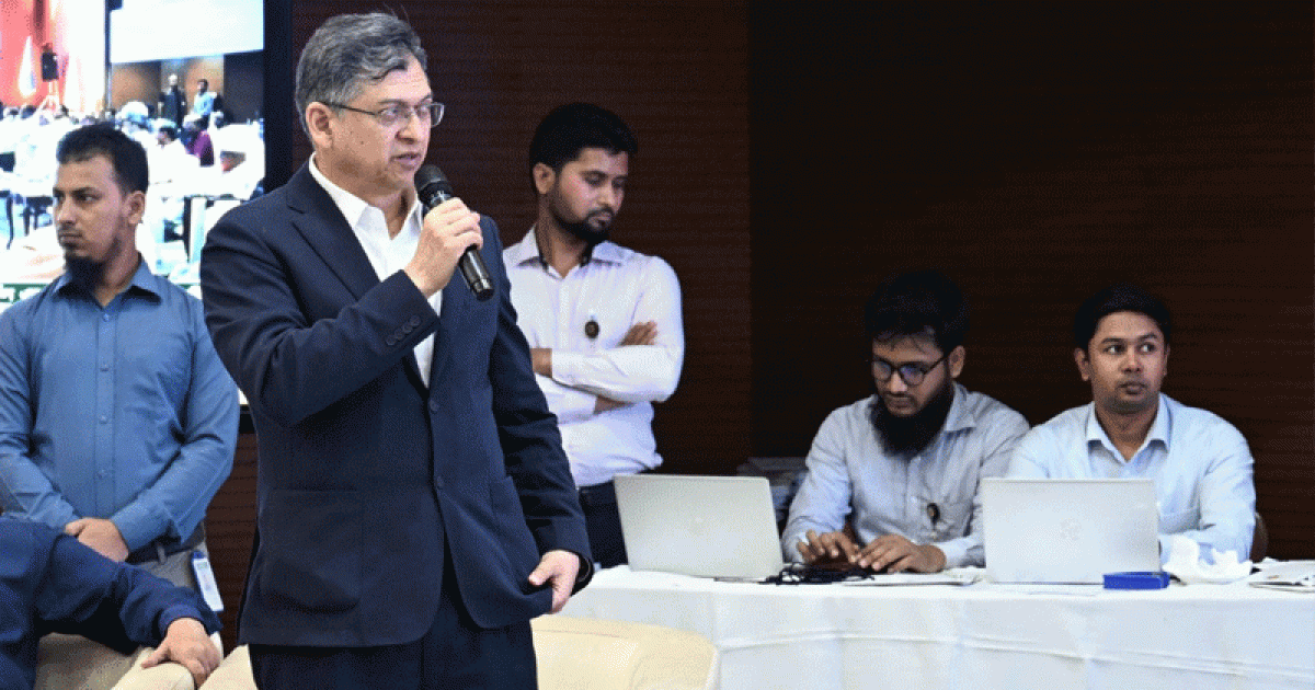 প্রতিরক্ষা বাহিনীগুলোর মধ্যে ভারসাম্য নষ্ট হোক আমরা চাই না: সালাহউদ্দিন